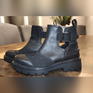 UGG Stockton leather booties